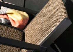 Brafab Kira Loungestoel, Zwart / Rustiek Kunstmatige Rotan -Meubelwinkel brafab kira loungestoel zwart rustiek kunstmatige rotan 2