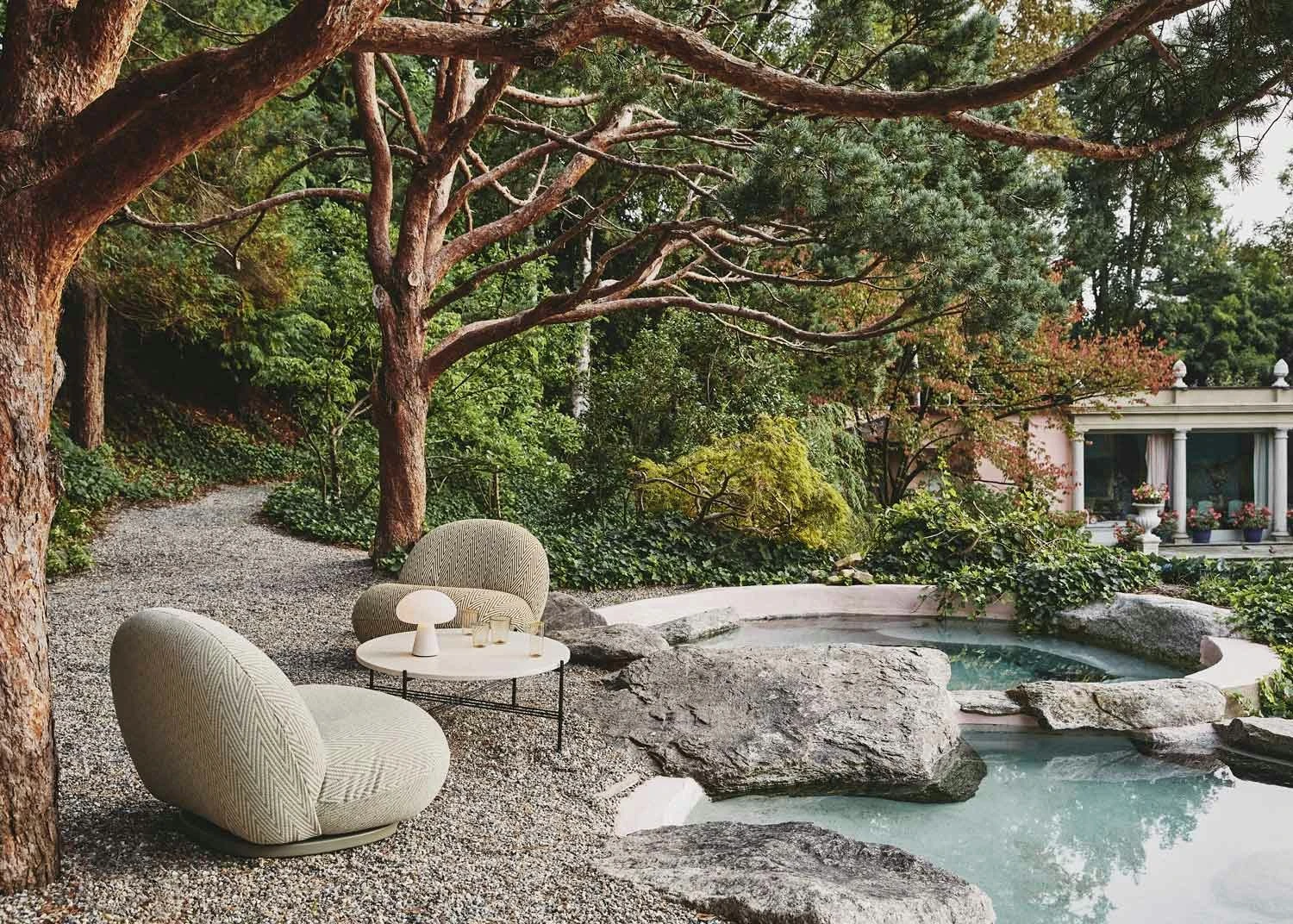 Gubi Pacha Outdoor Loungestoel, Dedar Chevron Outdoor Fr 008, Mosgroene Voet 6 Gubi Pacha Outdoor Loungestoel, Dedar Chevron Outdoor Fr 008, Mosgroene Voet - Afbeelding 4