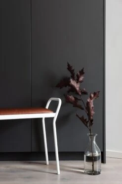 Maze Anyone Stool, White/Vintage Cognac 10 Maze Anyone Stool, White/Vintage Cognac -Meubelwinkel maze anyone stool 30